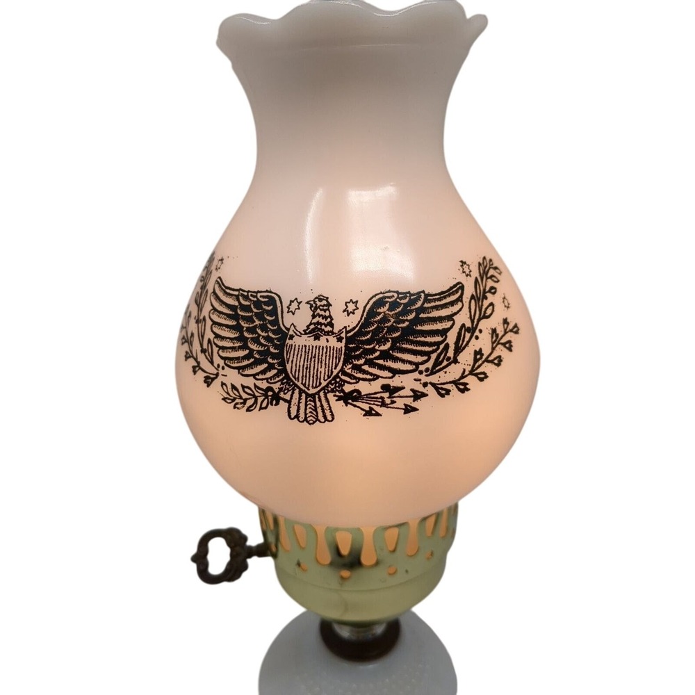 Vintage Electric Table Lamp Milk Glass Eagle Shade UL D4600 E51483 - Picture 2 of 12
